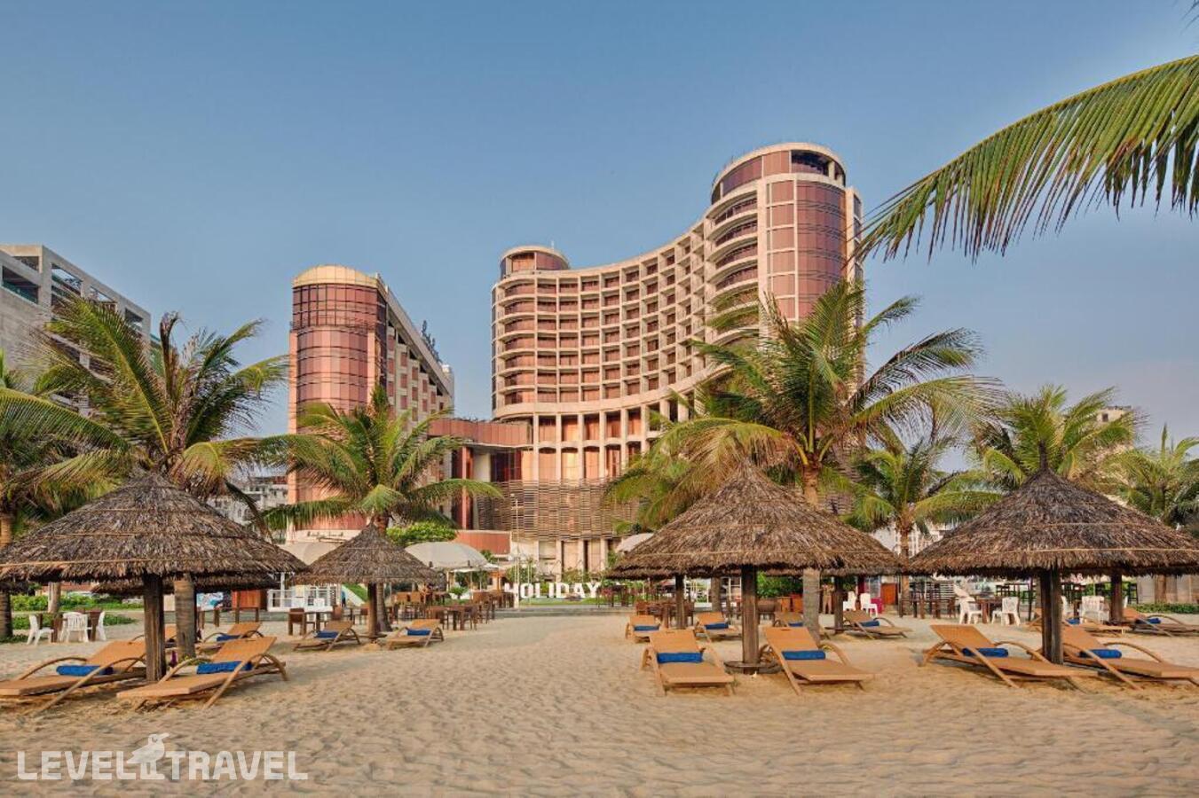 фотографии номера Люкс Премьер отеля Holiday Beach Hotel Danang в Вьетнам(Дананг) - фото №2