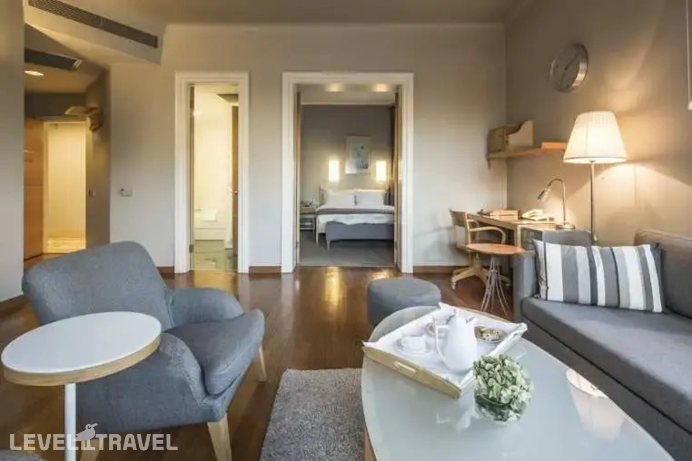 фотографии номера Люкс Avenue с видом на парк Taksim Gezi отеля Taxim Suites Hotel в Турция(Бейоглу) - фото №3