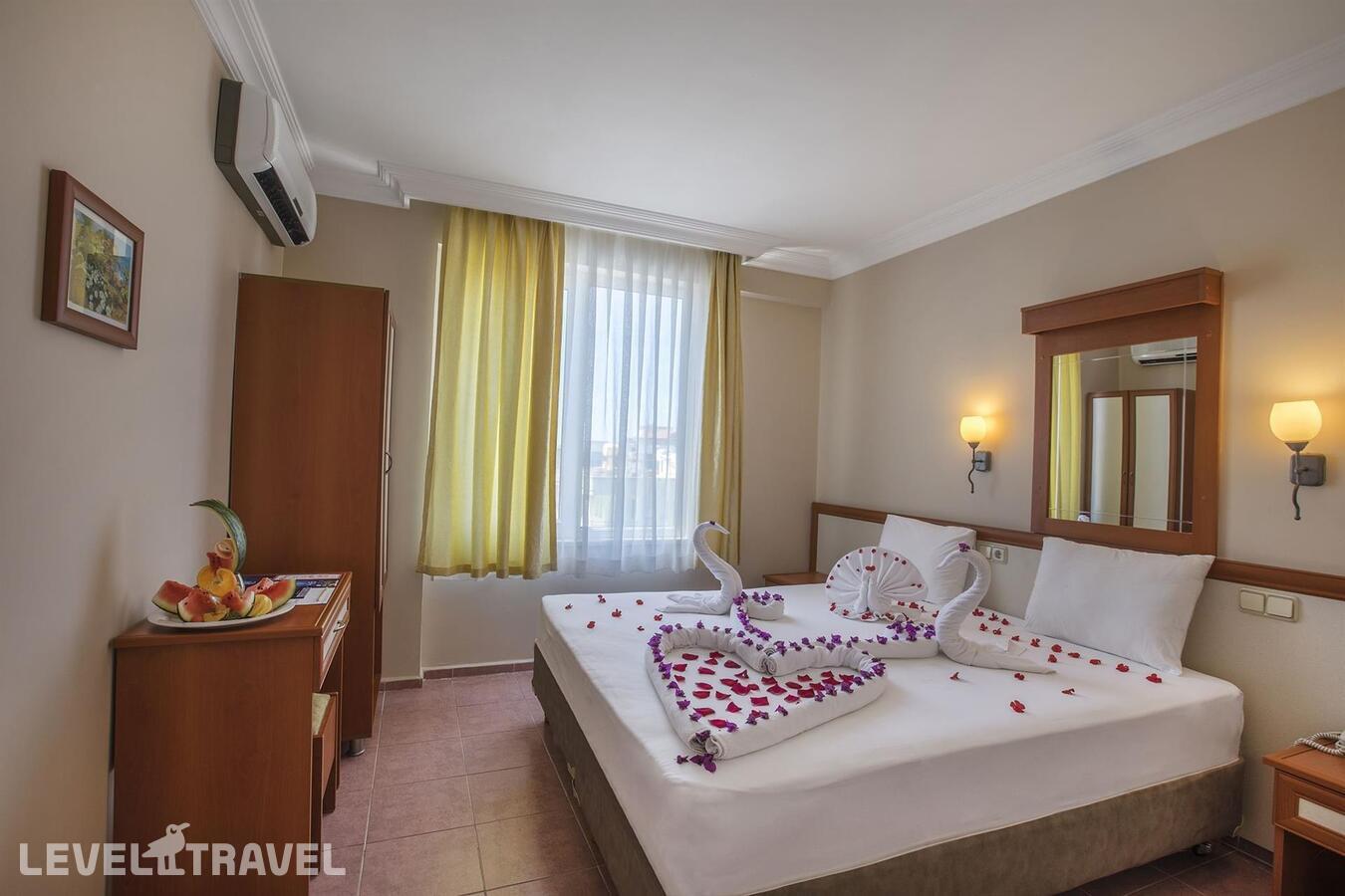 фотографии номера Смежный семейный отеля Club Big Blue Suite Hotel в Турция(Аланья - центр) - фото №1
