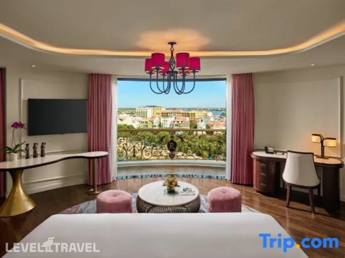 фотографии номера Люкс президентский отеля Hotel Royal Hoi An - MGallery в Вьетнам(Хойан) - фото №2