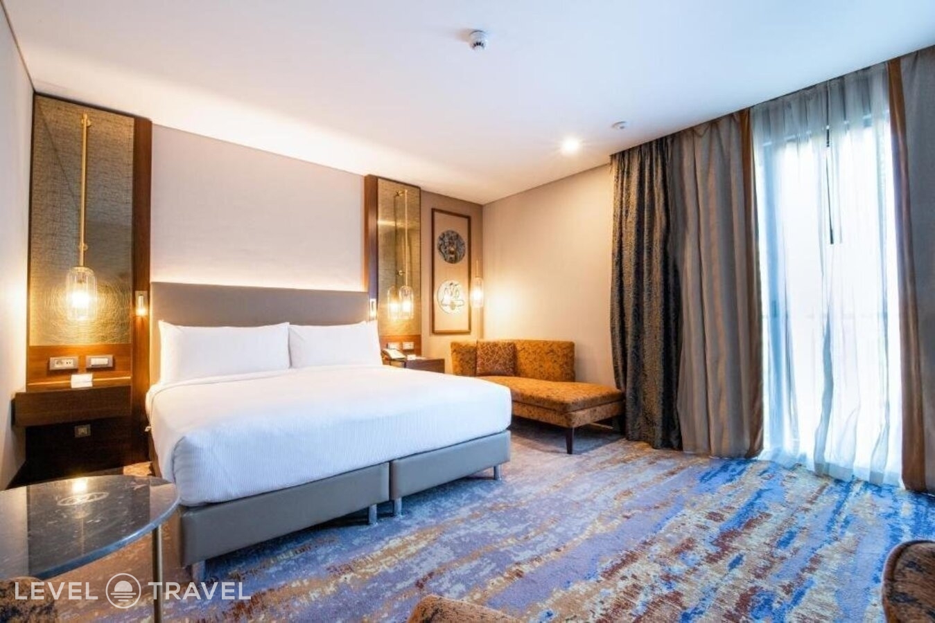 фотографии номера Улучшенный (двуспальная кровать) отеля Doubletree By Hilton Antalya City Centre в Турция(Анталья) - фото №5