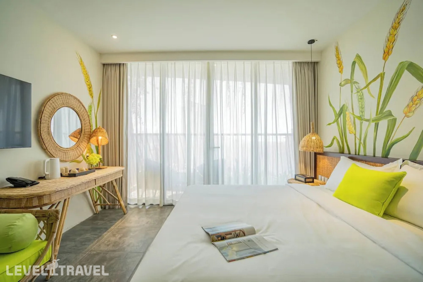 фотографии номера Улучшенный номер отеля The Signature Hotel Nha Trang в Вьетнам(Нячанг) - фото №2