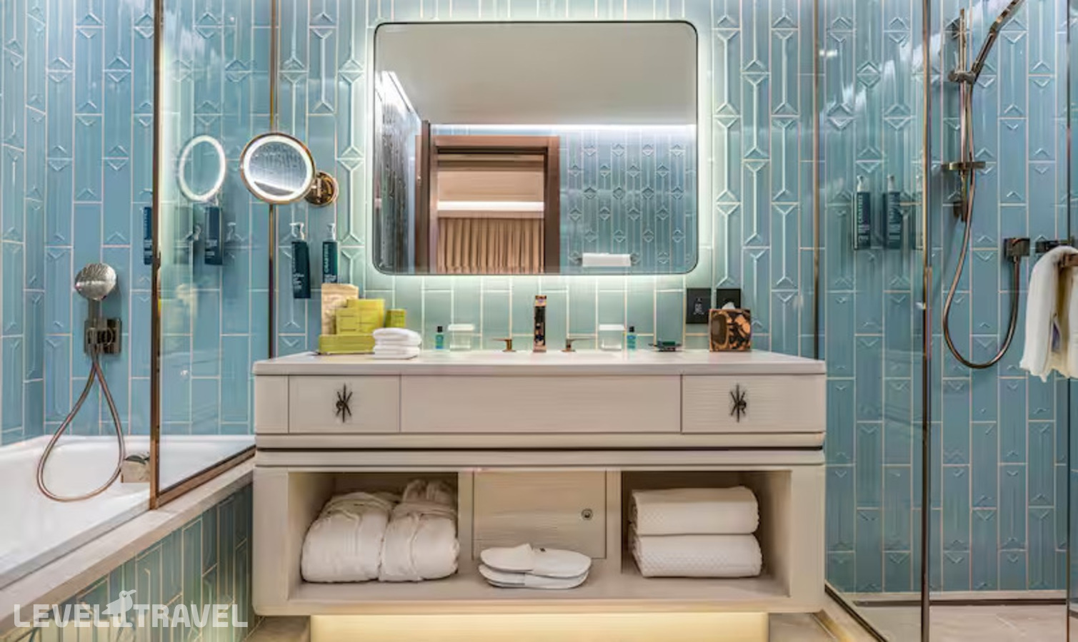 фотографии номера Люкс отеля Hilton Istanbul Bosphorus Hotel в Турция(Шишли) - фото №5