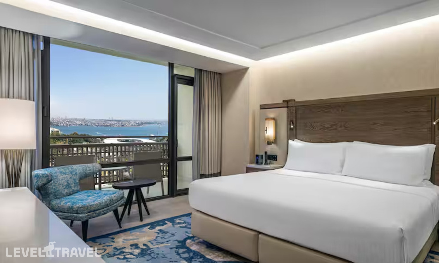 фотографии номера Люкс отеля Hilton Istanbul Bosphorus Hotel в Турция(Шишли) - фото №7