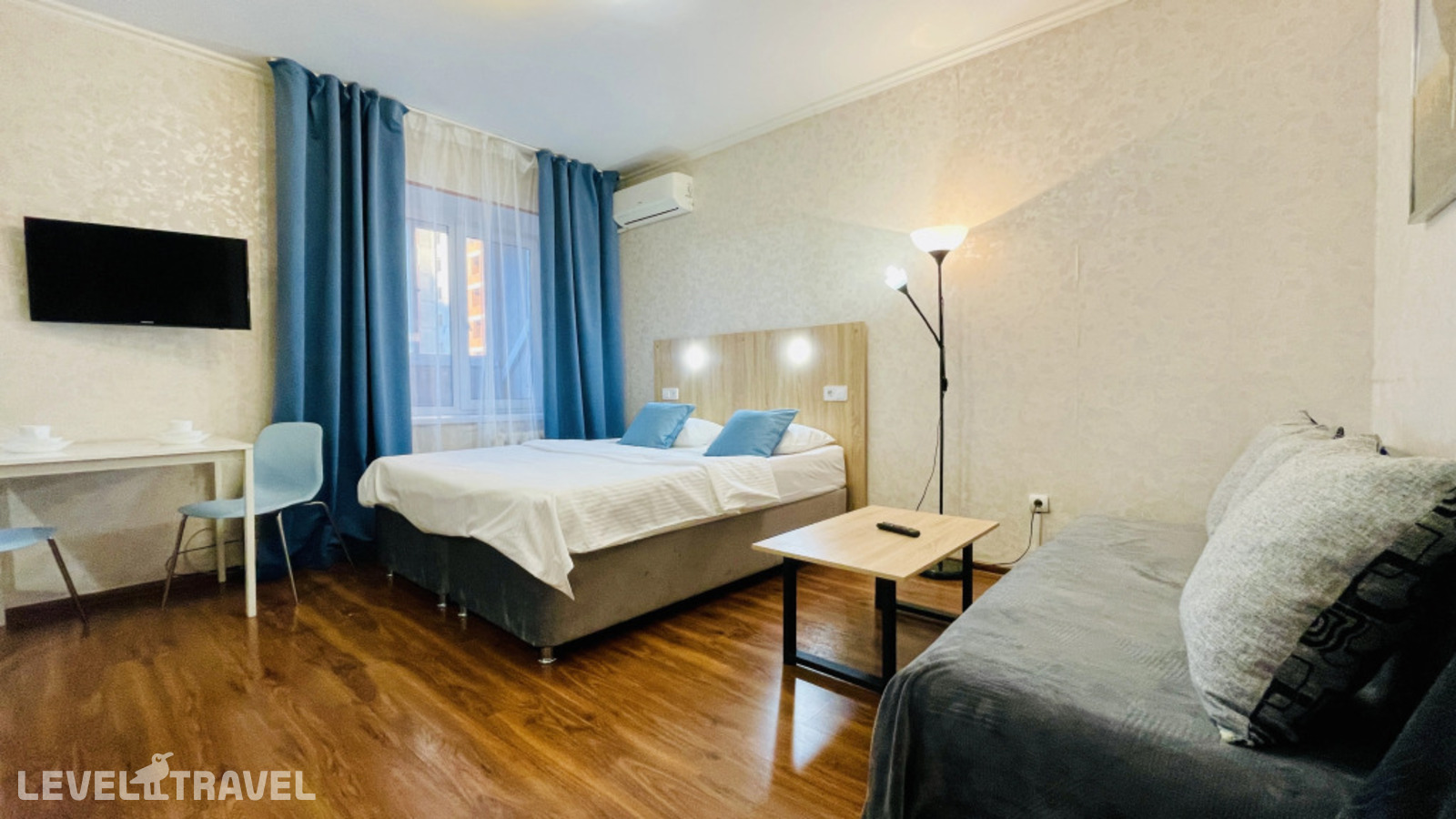 фотографии номера Двухместные апартаменты Comfort с балконом двуспальная кровать отеля Волшебный край на улице Менделеева в Россия(Уфа) - фото №5