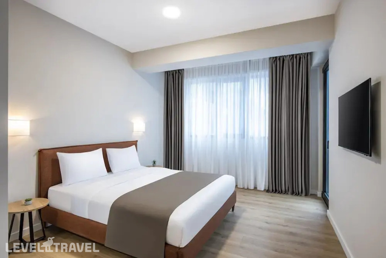 фотографии номера Люкс (2 комнаты) отеля Steps Batumi Hotel & Suites в Грузия(Батуми) - фото №5