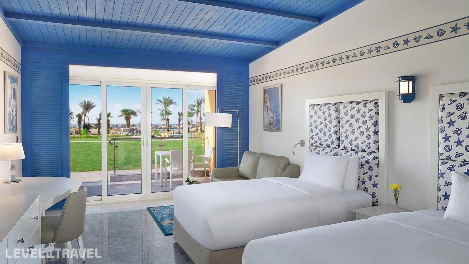 фотографии номера Премиум с видом на сад (две односпальные кровати) отеля Hilton Hurghada Plaza в Египет(Хургада (город)) - фото №5