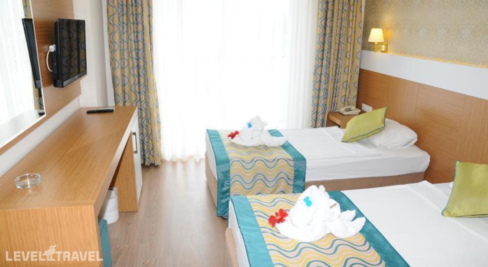 фотографии номера Стандартный с видом на окрестности отеля Kemer Dream Hotel в Турция(Кемер - центр) - фото №3