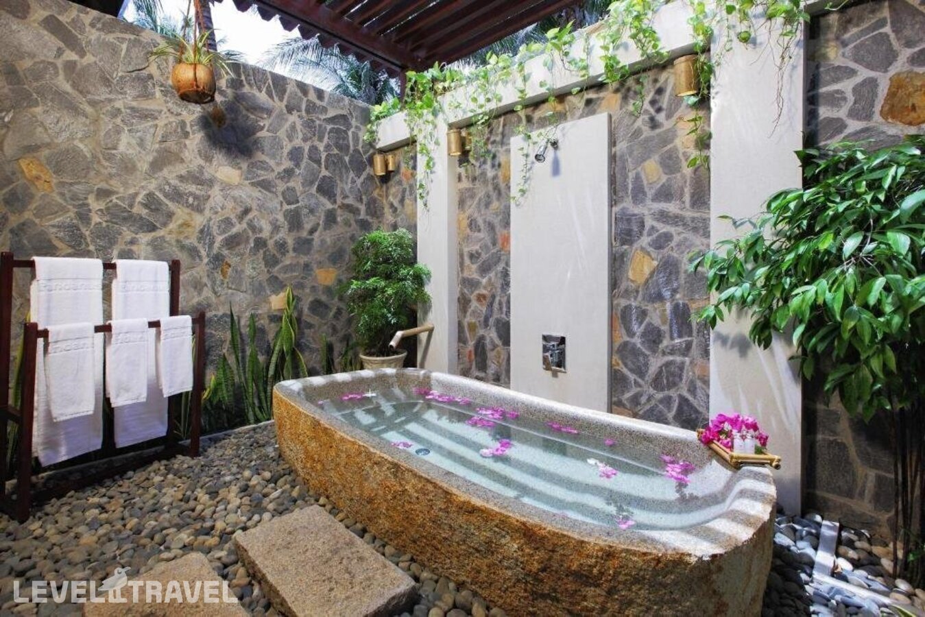 фотографии номера Бунгало с видом на сад отеля Pandanus Resort в Вьетнам(Муйне) - фото №3