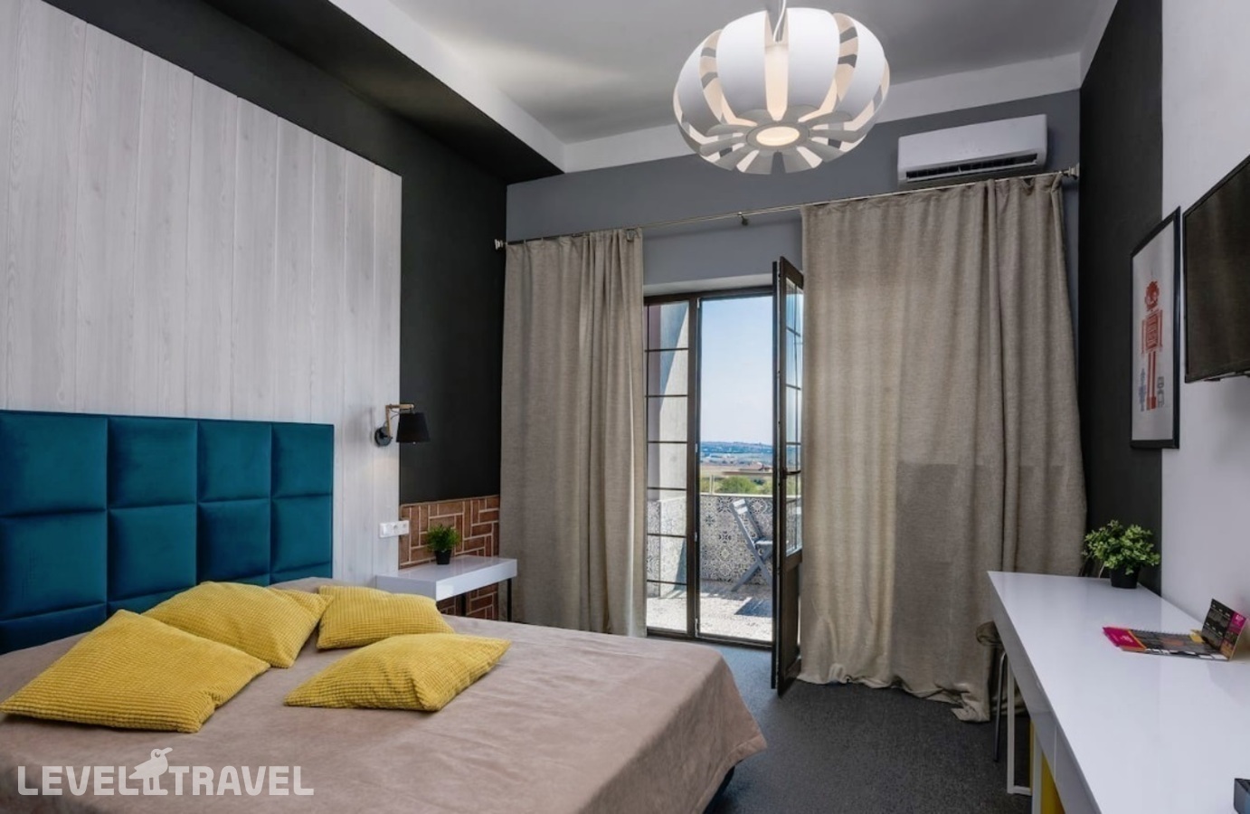 фотографии номера Стандартный с боковым видом на море отеля Beton Brut All Inclusive & Spa Anapa Miracleon в Россия(Анапа-центр) - фото №1