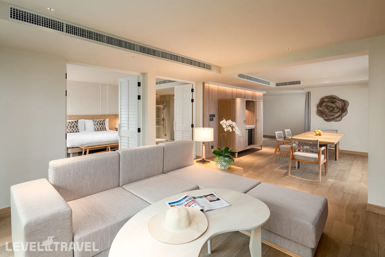 фотографии номера Люкс пляжный отеля Saii Laguna Phuket (Ex. Outrigger Laguna Phuket Beach Resort) в Таиланд(Банг Тао Бич) - фото №2