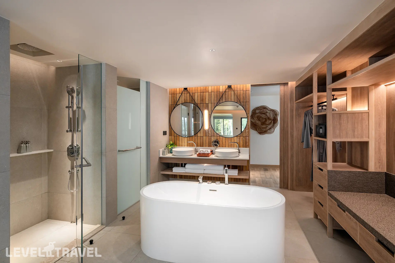 фотографии номера Люкс пляжный отеля Saii Laguna Phuket (Ex. Outrigger Laguna Phuket Beach Resort) в Таиланд(Банг Тао Бич) - фото №4