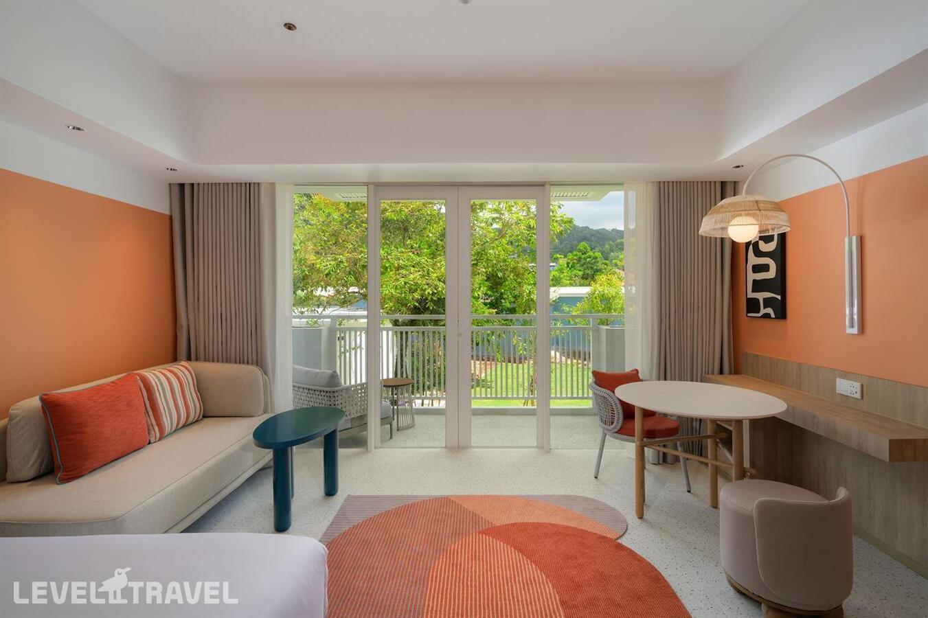 фотографии номера Семейный роскошный люкс отеля Centara Karon Resort Phuket в Таиланд(Карон Бич) - фото №4