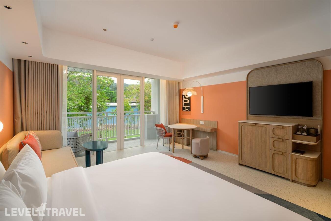 фотографии номера Семейный роскошный люкс отеля Centara Karon Resort Phuket в Таиланд(Карон Бич) - фото №1