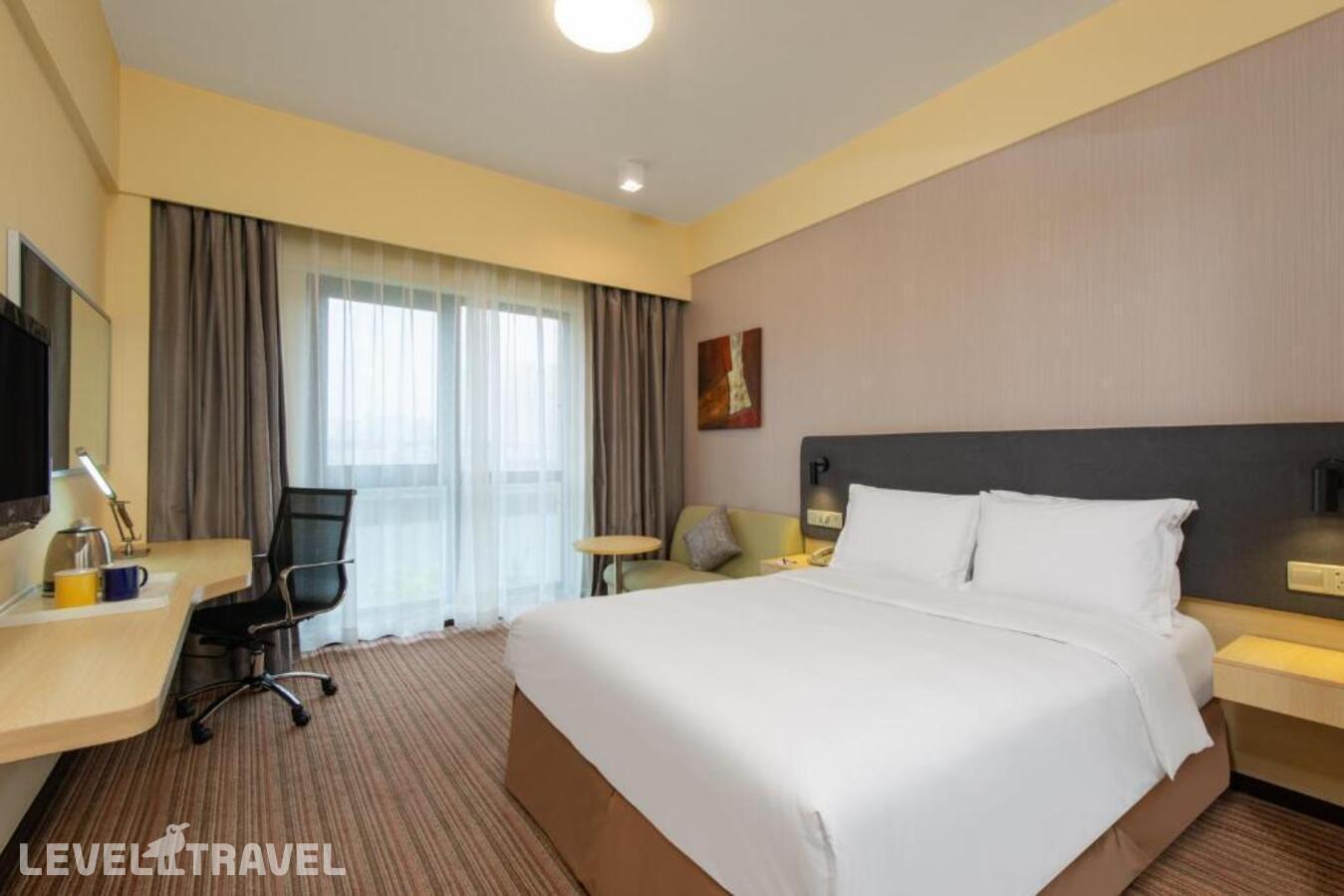 фотографии номера Трехместный номер отеля Holiday Inn Express Putuo Shanghai в Китай(Шанхай) - фото №4
