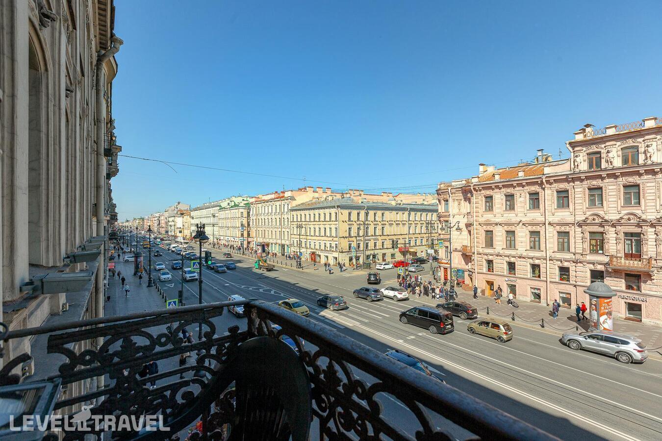 фотографии номера Люкс отеля Невский Форум в Россия(Центральный район) - фото №12