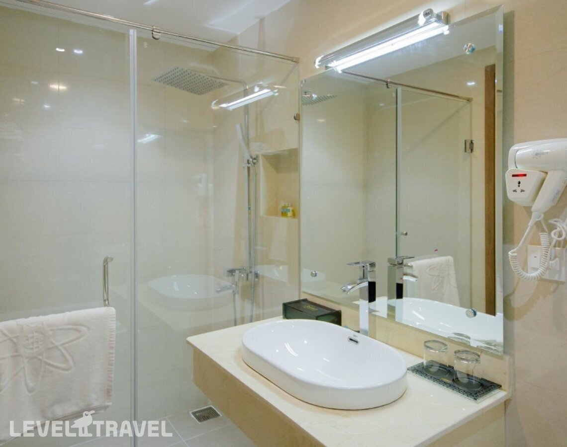 фотографии номера Делюкс с видом на море (две односпальные кровати) отеля Orbit Hotel Resort & Spa в Вьетнам(Нячанг) - фото №2