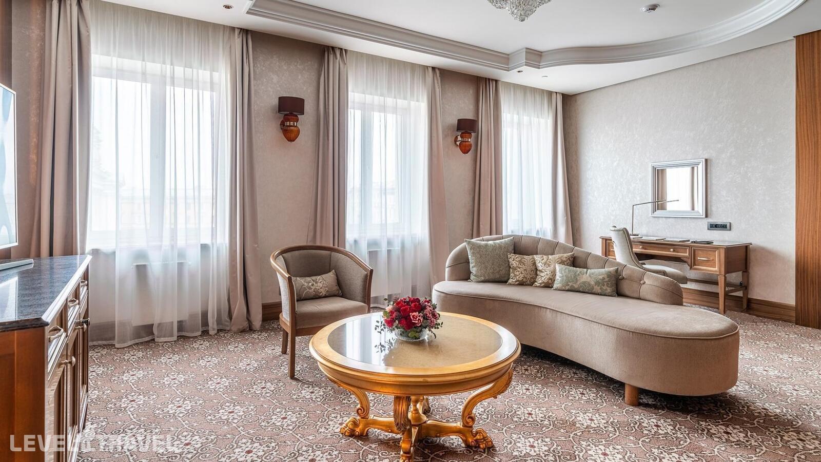 фотографии номера Улучшенный люкс отеля Lotte Hotel St. Petersburg в Россия(Адмиралтейский район) - фото №2