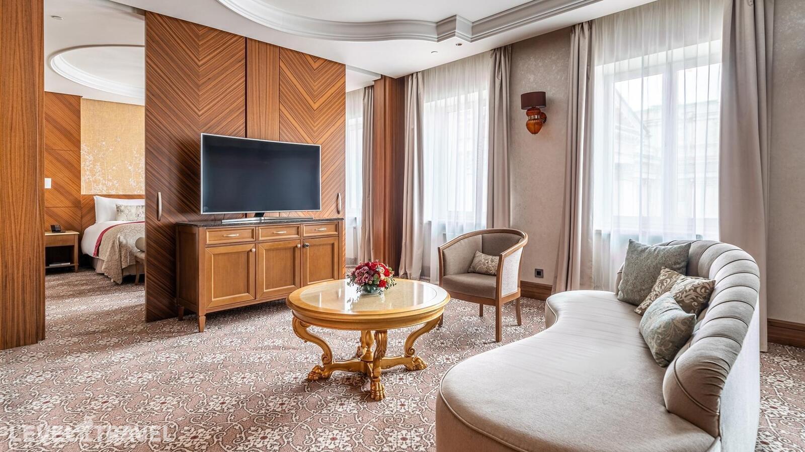 фотографии номера Улучшенный люкс отеля Lotte Hotel St. Petersburg в Россия(Адмиралтейский район) - фото №6