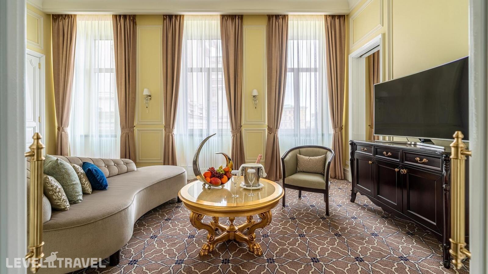 фотографии номера Люкс роскошный отеля Lotte Hotel St. Petersburg в Россия(Адмиралтейский район) - фото №10