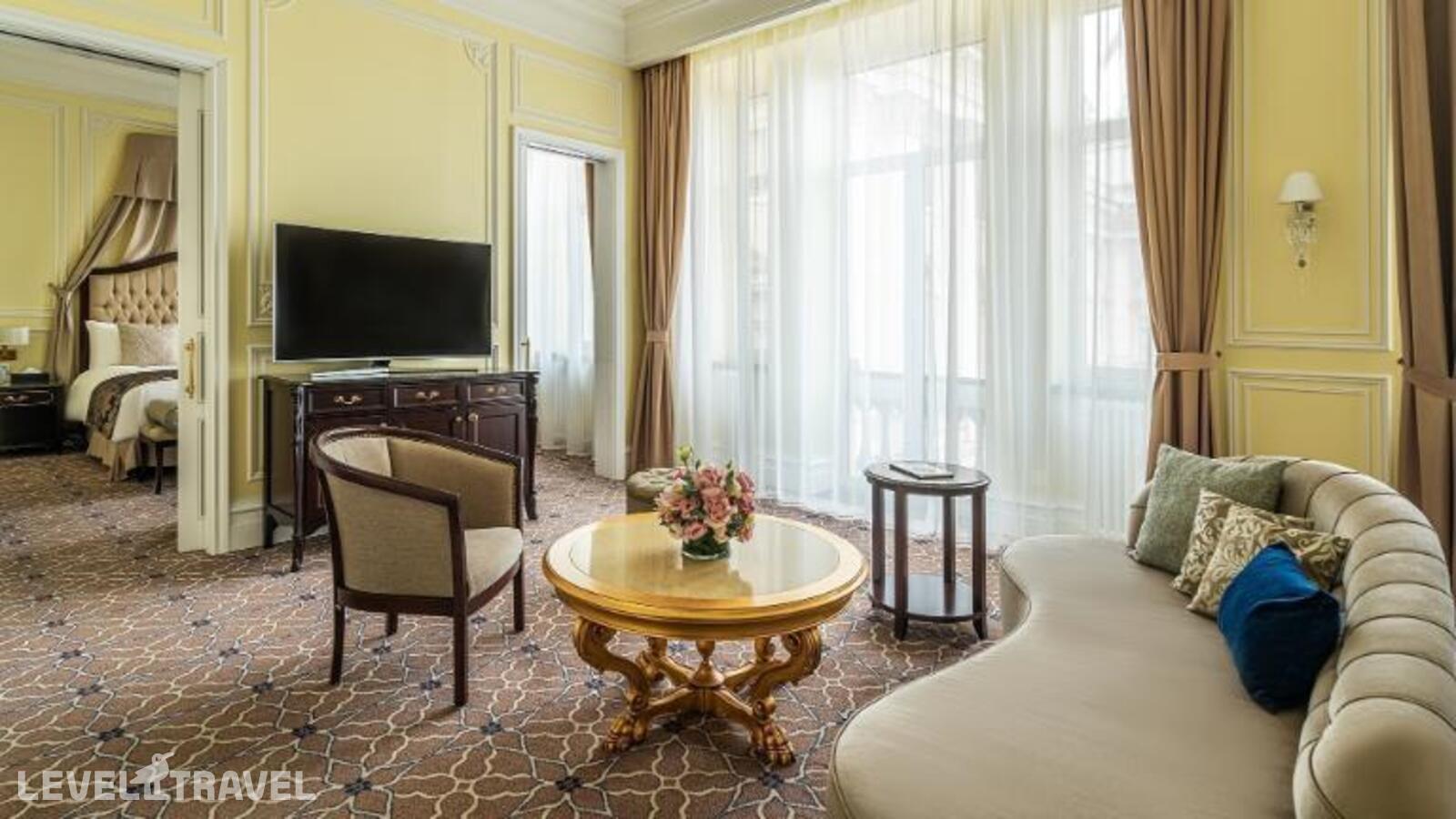 фотографии номера Люкс роскошный отеля Lotte Hotel St. Petersburg в Россия(Адмиралтейский район) - фото №1