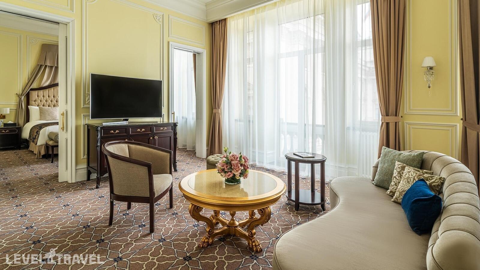 фотографии номера Люкс роскошный отеля Lotte Hotel St. Petersburg в Россия(Адмиралтейский район) - фото №9