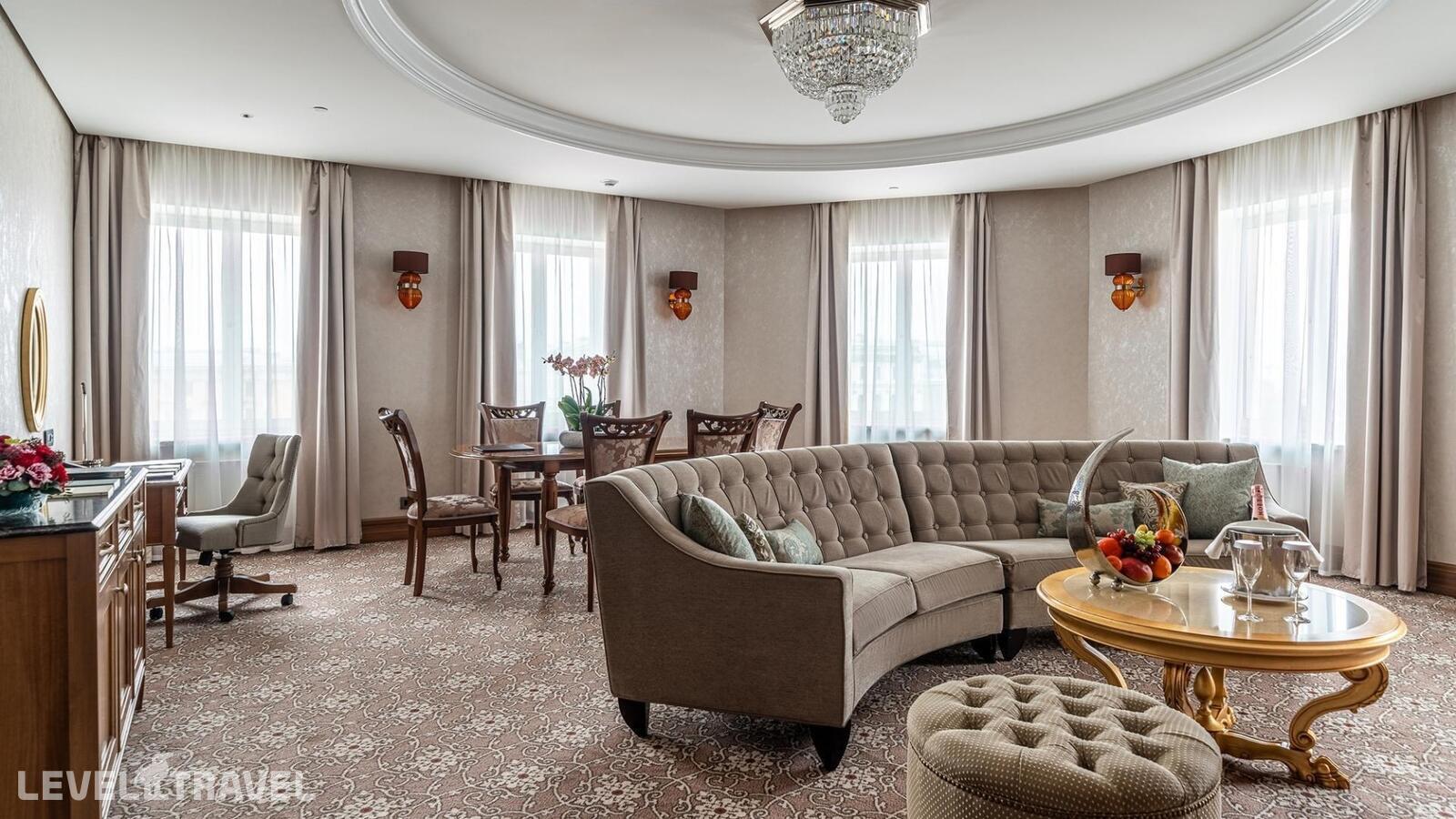 фотографии номера Люкс Премьер отеля Lotte Hotel St. Petersburg в Россия(Адмиралтейский район) - фото №1