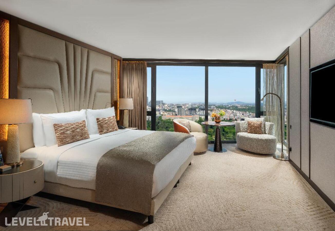 фотографии номера Люкс с видом на море отеля Intercontinental Hotel Istanbul (Ex. Ceylan Intercontinental Hotel) в Турция(Бейоглу) - фото №1
