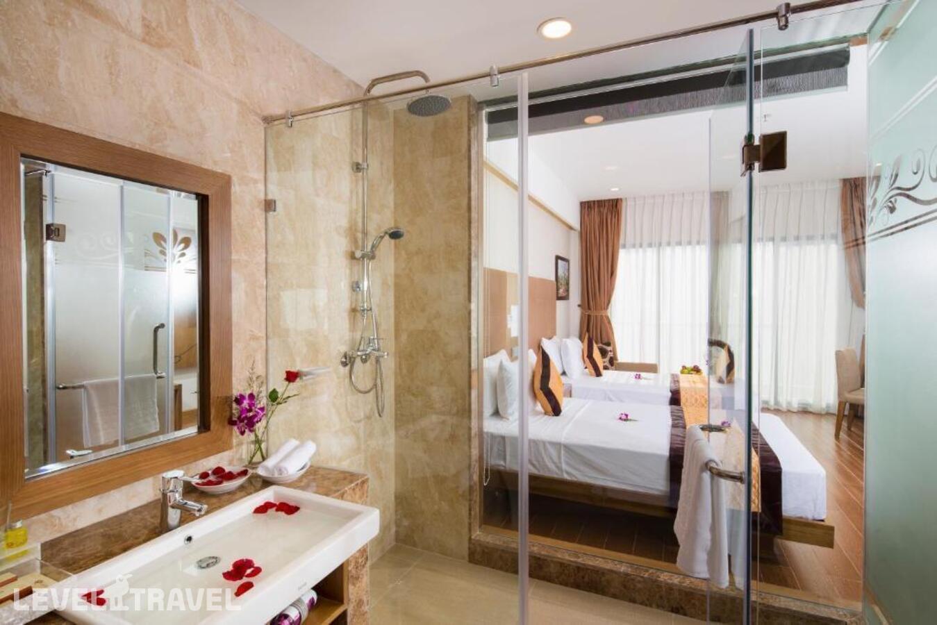 фотографии номера Делюкс (две односпальные кровати) отеля Galina Hotel & Spa в Вьетнам(Нячанг) - фото №7