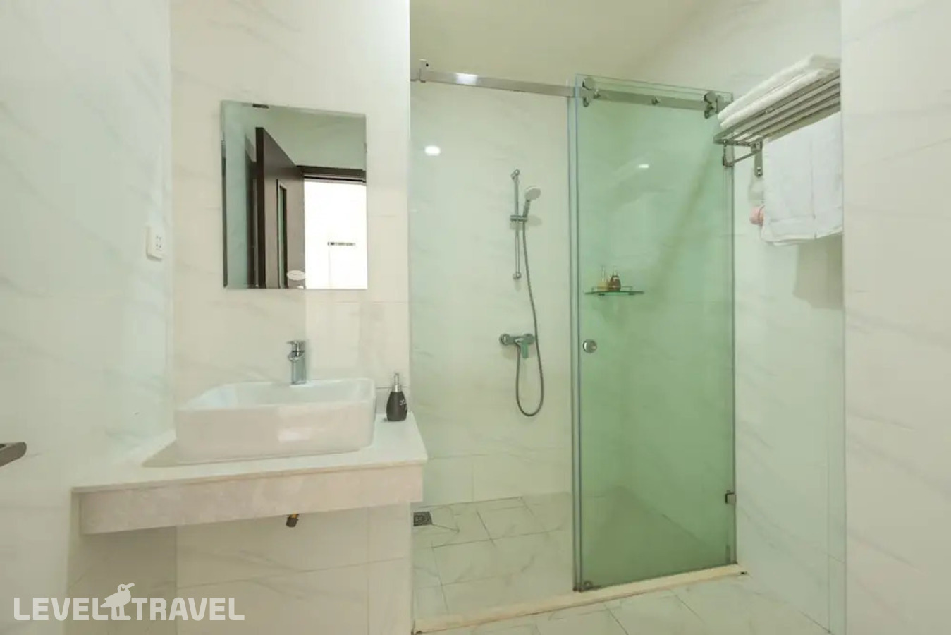 фотографии номера Улучшенный (две односпальные кровати) отеля Home Park Hotel Phu Quoc в Вьетнам(Фукуок) - фото №6