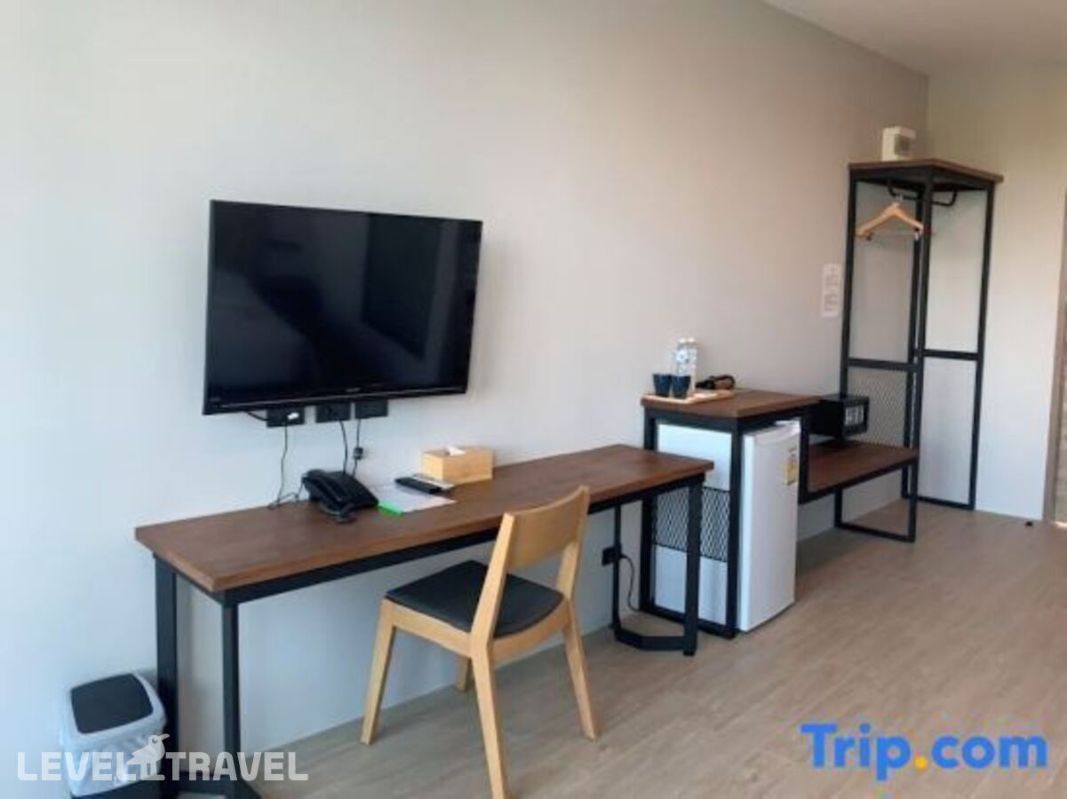 фотографии номера Делюкс (две односпальные кровати) отеля Atom Phuket Hotel в Таиланд(Най Янг Бич) - фото №19