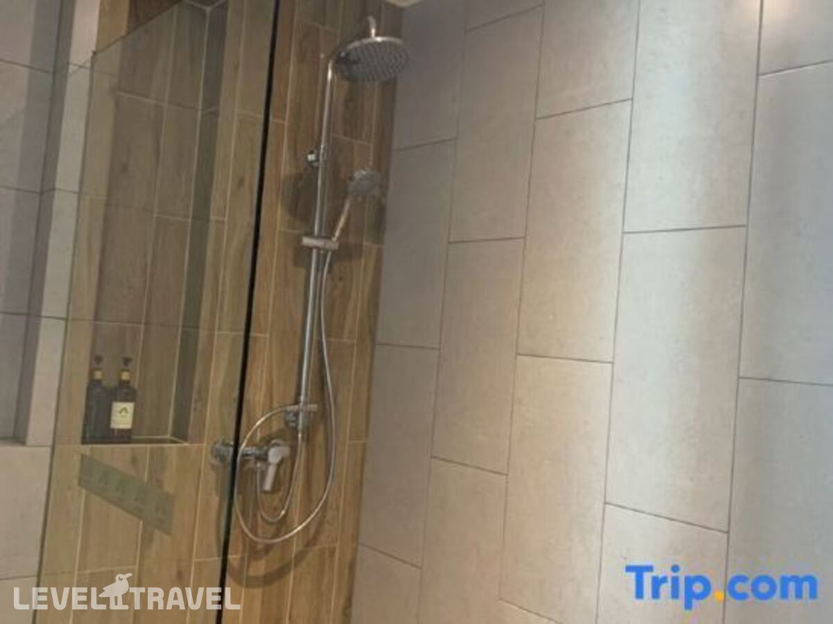 фотографии номера Делюкс (две односпальные кровати) отеля Atom Phuket Hotel в Таиланд(Най Янг Бич) - фото №21
