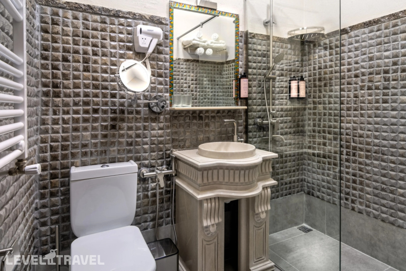 фотографии номера Делюкс с видом на город (две односпальные кровати) отеля Kazma Boutique Hotel в Грузия(Тбилиси) - фото №4