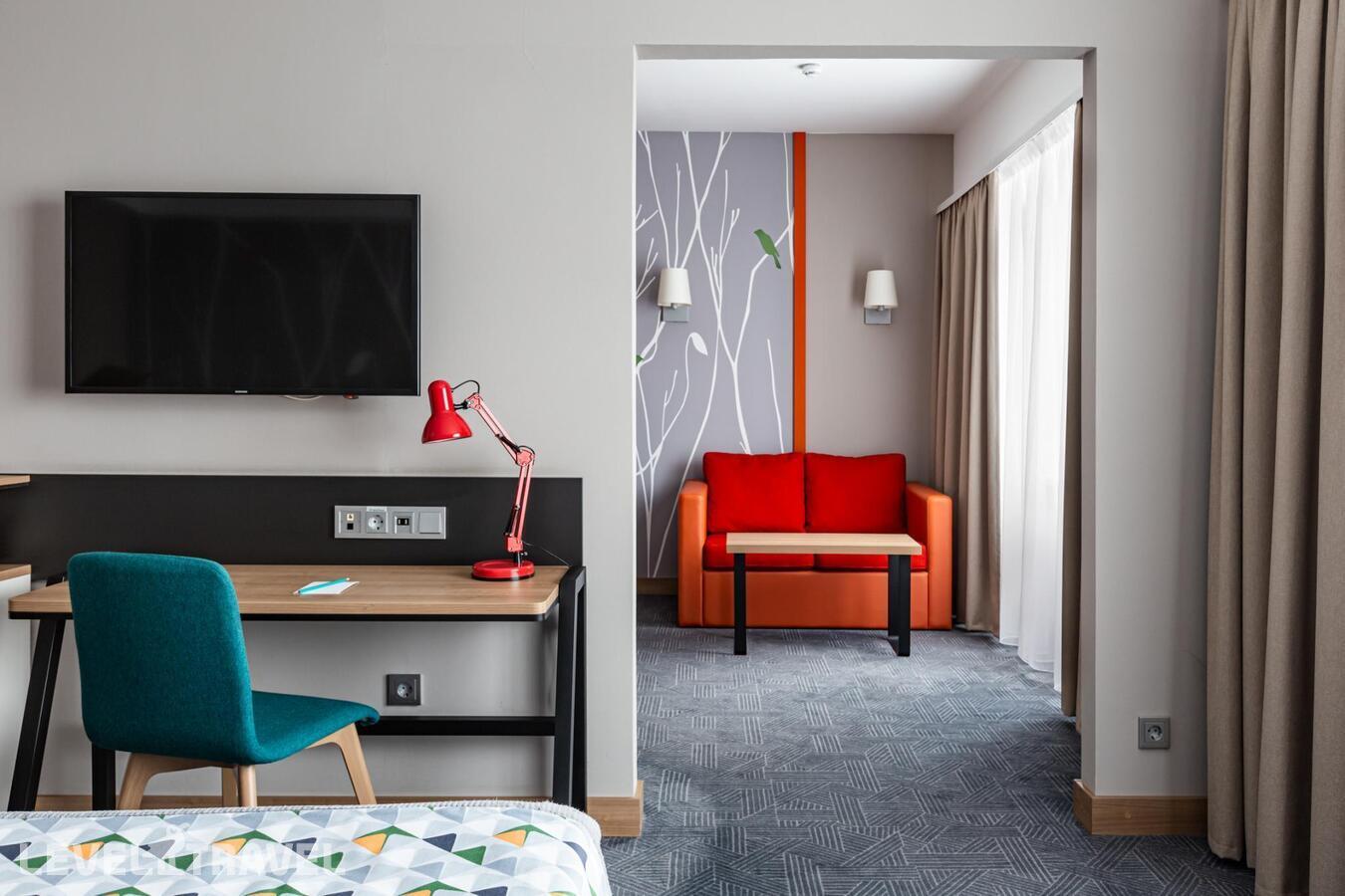 фотографии номера Делюкс отеля Московские Ворота (Бывш. Holiday Inn Московские Ворота) в Россия(Московский район) - фото №15