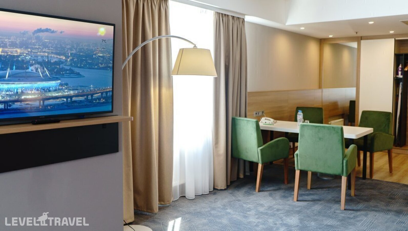 фотографии номера Апартаменты отеля Московские Ворота (Бывш. Holiday Inn Московские Ворота) в Россия(Московский район) - фото №5