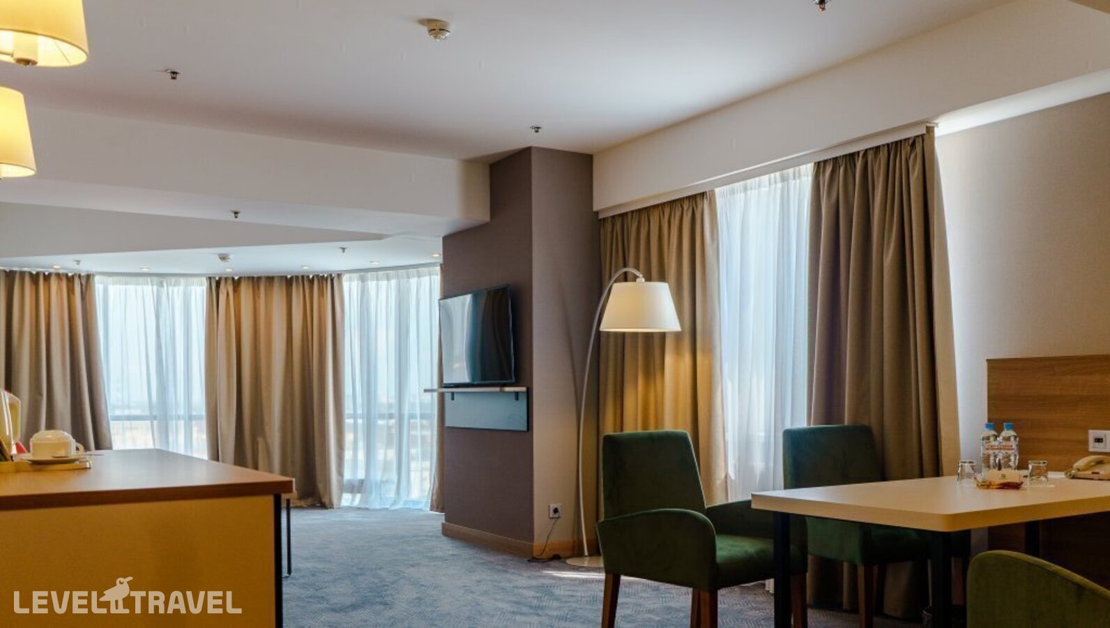 фотографии номера Апартаменты отеля Московские Ворота (Бывш. Holiday Inn Московские Ворота) в Россия(Московский район) - фото №4