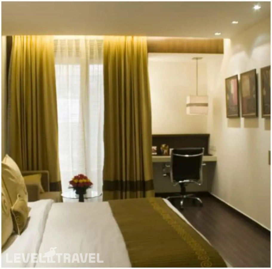 фотографии номера Клубный номер отеля Shervani Nehru Palace Hotel в Индия(Нью-Дели) - фото №2