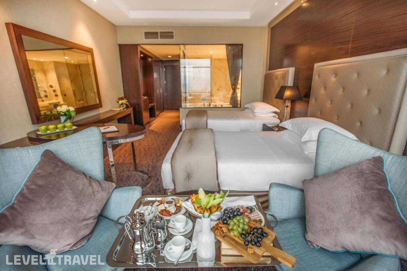 фотографии номера Клубный номер отеля The Biltmore Hotel в Грузия(Тбилиси) - фото №2