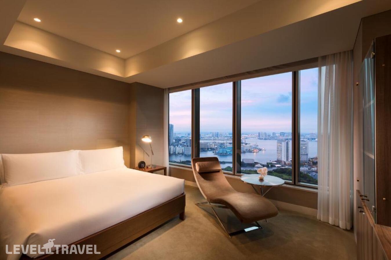 фотографии номера Роскошный люкс (2 комнаты) отеля Conrad Tokyo в Япония(Токио) - фото №1