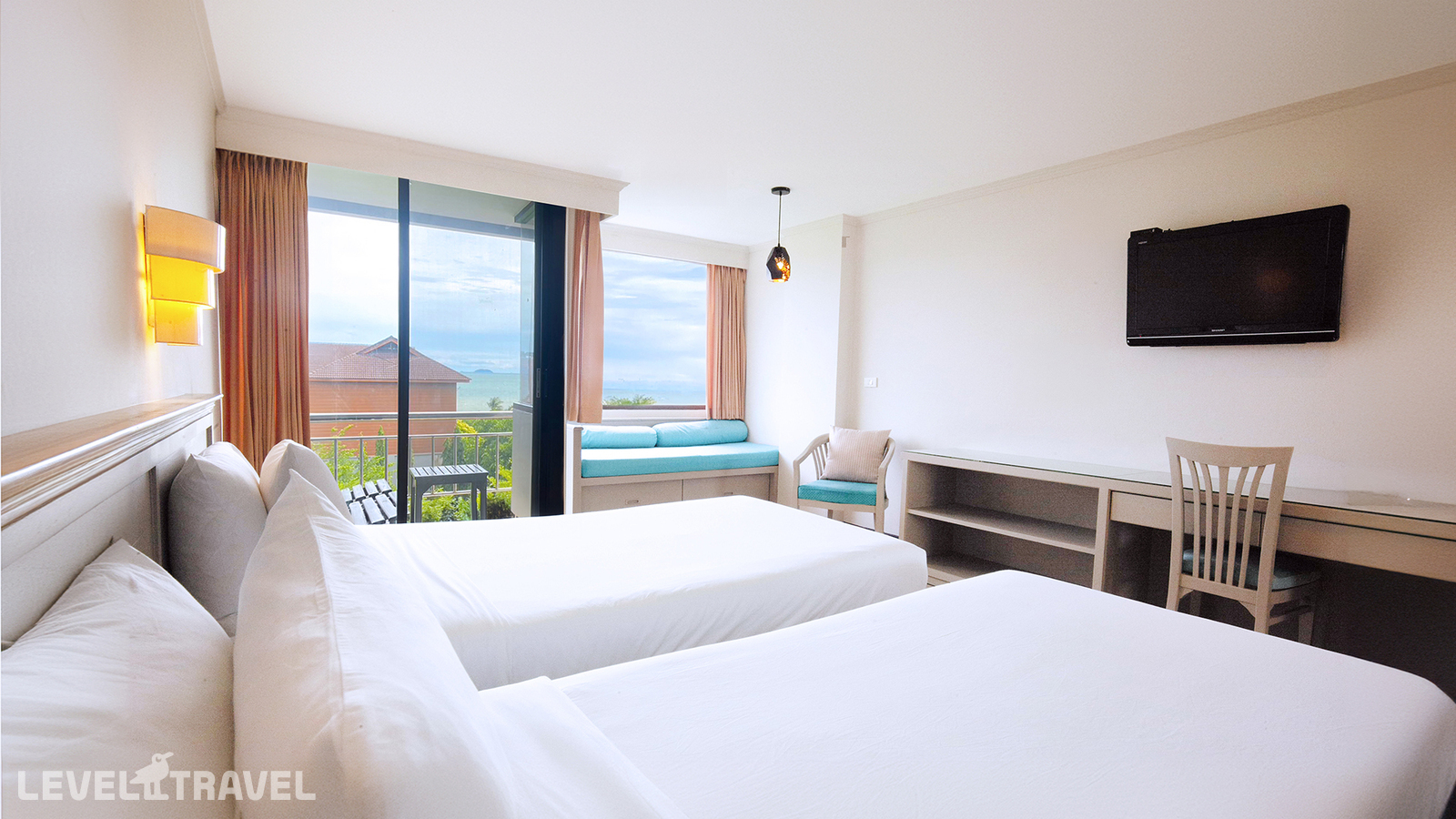 фотографии номера Улучшенный с видом на бассейн отеля Pinnacle Grand Na Jomtien Resort & Beach Club (Ex. Pinnacle Grand Jomtien Resort) в Таиланд(Джомтьен) - фото №5