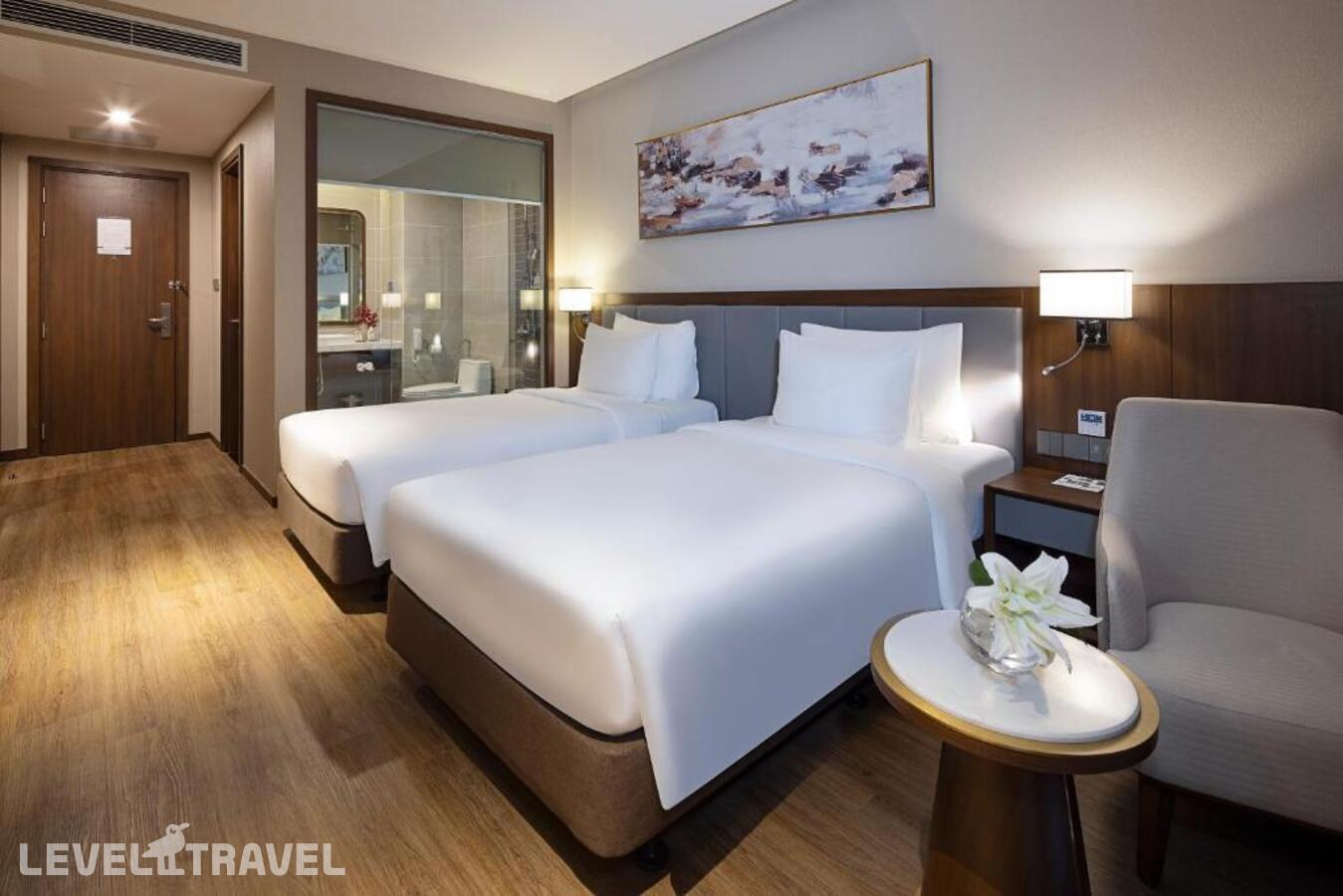 фотографии номера Улучшенный номер отеля Annova Hotel Nha Trang в Вьетнам(Нячанг) - фото №1