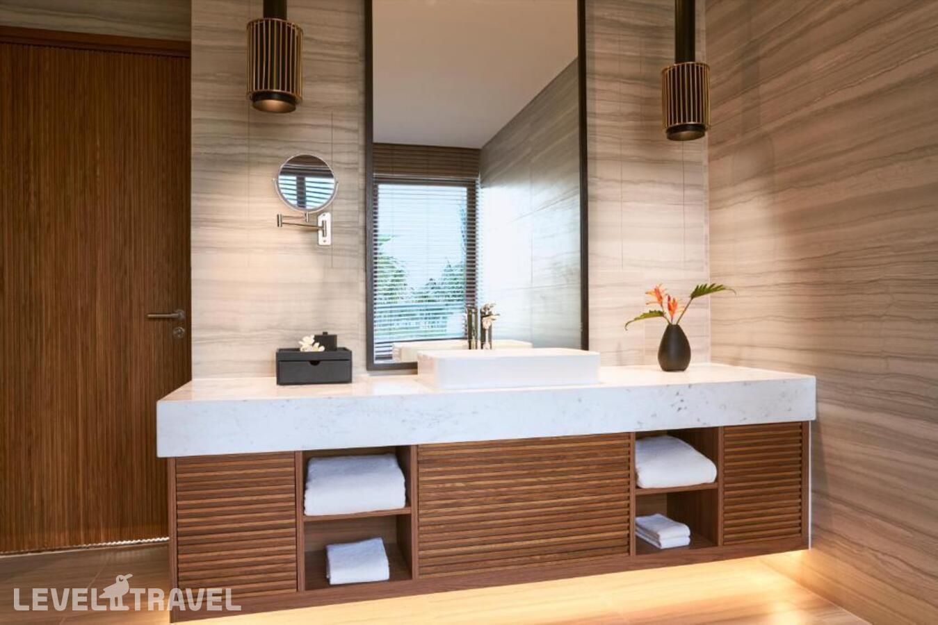 фотографии номера Вилла с видом на озеро (3 спальни) отеля Mövenpick Villas & Residences Phu Quoc в Вьетнам(Фукуок) - фото №3