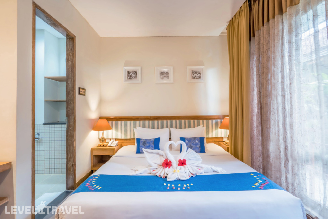 фотографии номера Улучшенный номер отеля Pondok Sari Hotel Kuta в Индонезия(Кута) - фото №3