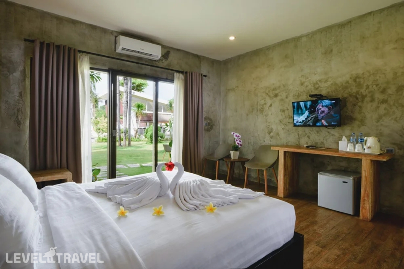 фотографии номера Представительский номер отеля Bali Breezz Hotel (Ex. Villa Bali Jegeg) в Индонезия(Джимбаран) - фото №1