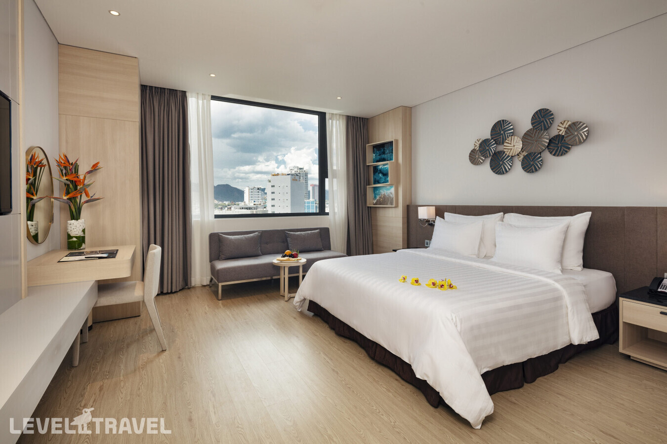 фотографии номера Делюкс с видом на город отеля D'Qua Hotel в Вьетнам(Нячанг) - фото №3