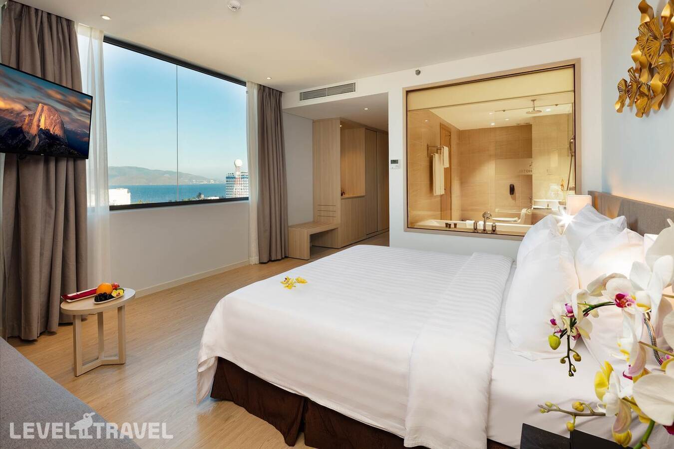 фотографии номера Делюкс Гранд с видом на море отеля D'Qua Hotel в Вьетнам(Нячанг) - фото №6