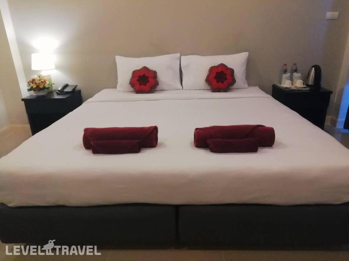 фотографии номера Улучшенный номер отеля May House Karon Beach в Таиланд(Карон Бич) - фото №3