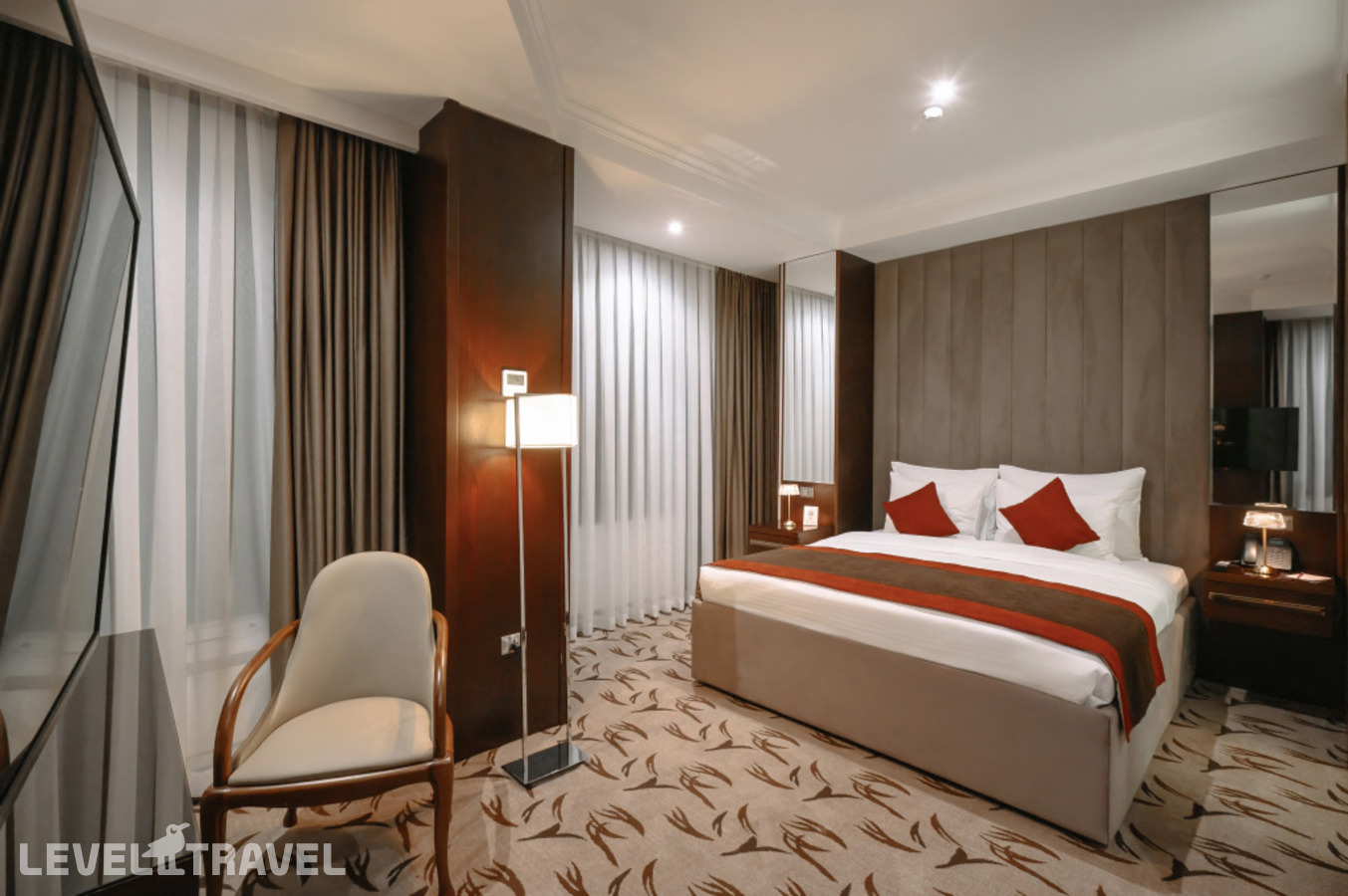 фотографии номера Семейный номер отеля Azimut Moderno Hotel Tashkent в Узбекистан(Ташкент) - фото №1