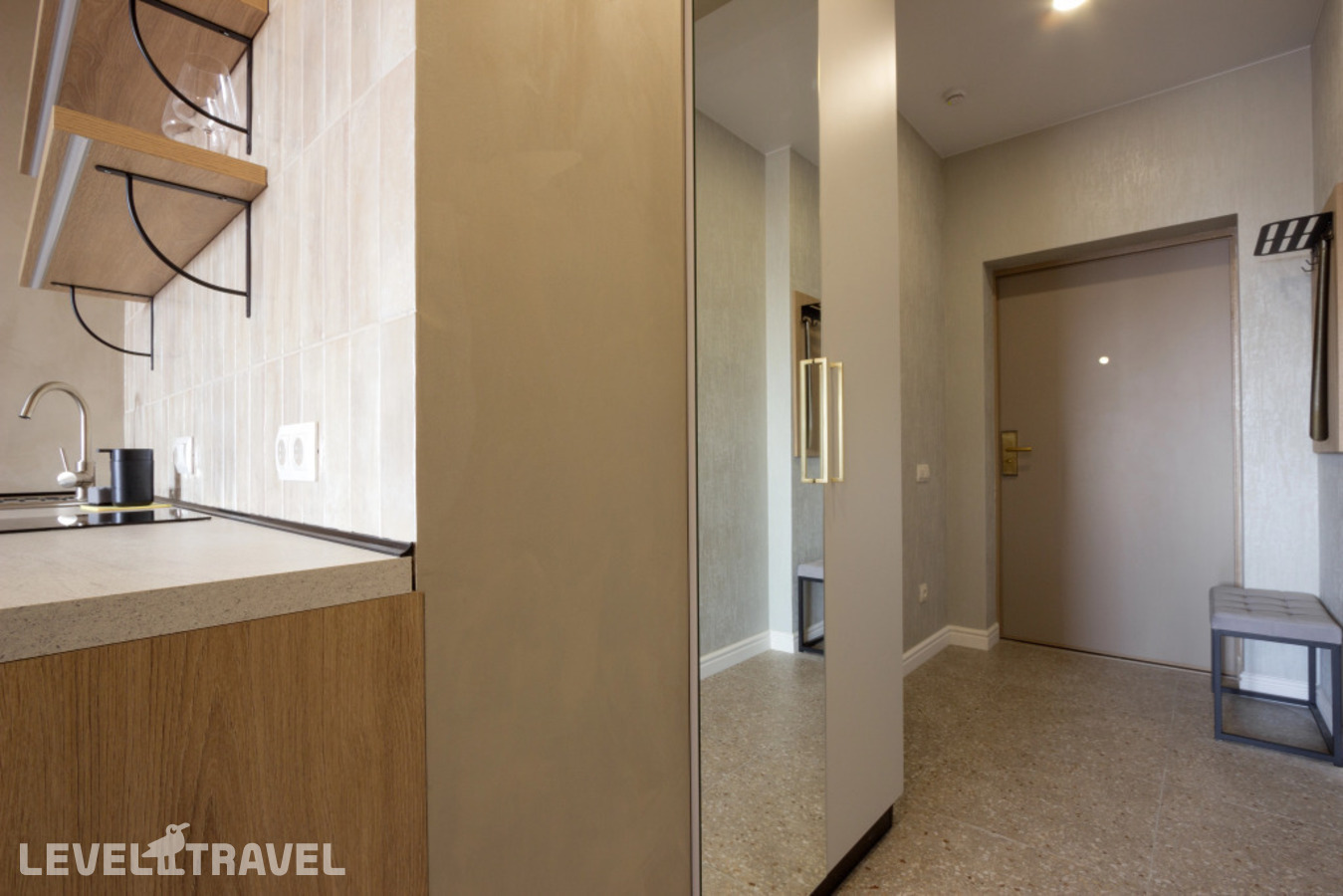 фотографии номера Делюкс (две односпальные кровати) отеля Karat Apart (Карат Апарт) Апарт-Отель в Россия(Красноярск) - фото №4