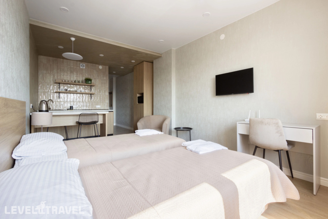 фотографии номера Делюкс (две односпальные кровати) отеля Karat Apart (Карат Апарт) Апарт-Отель в Россия(Красноярск) - фото №3
